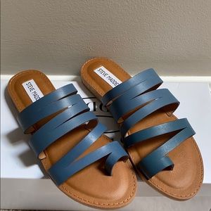 NWT Steve Madden Blue Leather Sandals Size 6